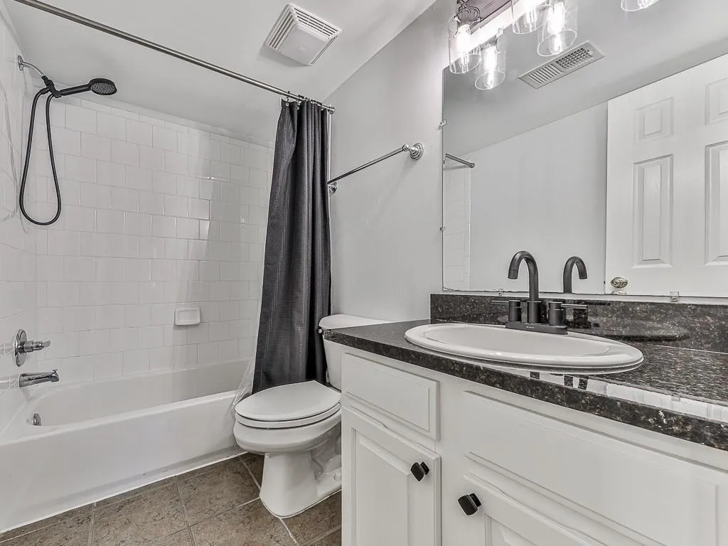 1708 Brighton Point, Atlanta, Georgia 30328, 3 Bedrooms Bedrooms, ,2 BathroomsBathrooms,Residential,For Sale,1708 Brighton Point,7719172