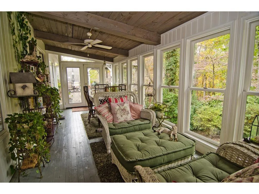 301 Londonberry Road, Atlanta, Georgia 30327, 4 Bedrooms Bedrooms, ,4 BathroomsBathrooms,Residential,Sold,301 Londonberry Road,5646074