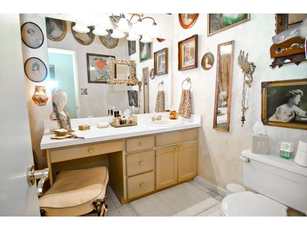 301 Londonberry Road, Atlanta, Georgia 30327, 4 Bedrooms Bedrooms, ,4 BathroomsBathrooms,Residential,Sold,301 Londonberry Road,5646074