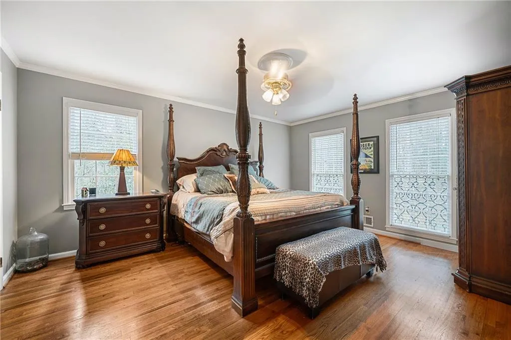 7297 Riverside Drive, Sandy Springs, Georgia 30328, 4 Bedrooms Bedrooms, ,4 BathroomsBathrooms,Residential,Sold,7297 Riverside Drive,6695638 7297 Riverside Drive, Sandy Springs, Georgia 30328, 4 Bedrooms Bedrooms, ,4 BathroomsBathrooms,Residential,Sold,7297 Riverside Drive,6695638