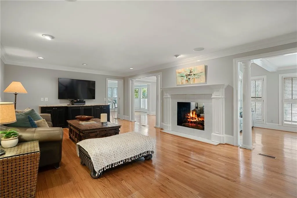 7297 Riverside Drive, Sandy Springs, Georgia 30328, 4 Bedrooms Bedrooms, ,4 BathroomsBathrooms,Residential,Sold,7297 Riverside Drive,6695638 7297 Riverside Drive, Sandy Springs, Georgia 30328, 4 Bedrooms Bedrooms, ,4 BathroomsBathrooms,Residential,Sold,7297 Riverside Drive,6695638