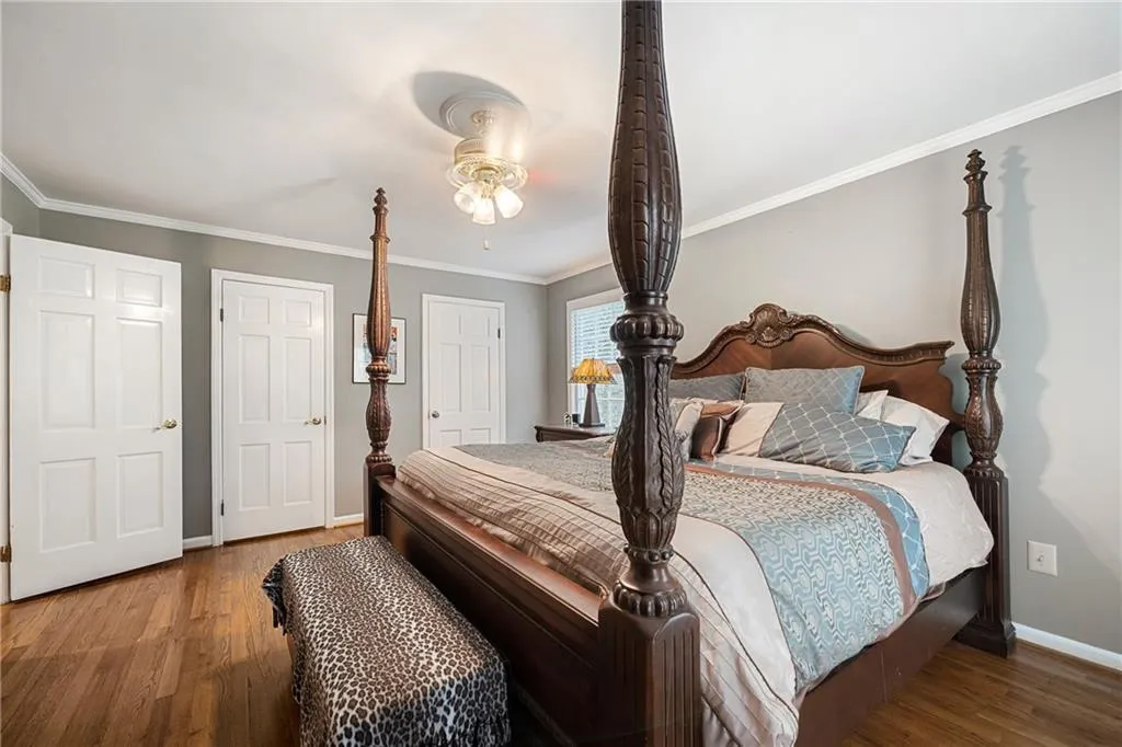 7297 Riverside Drive, Sandy Springs, Georgia 30328, 4 Bedrooms Bedrooms, ,4 BathroomsBathrooms,Residential,Sold,7297 Riverside Drive,6695638 7297 Riverside Drive, Sandy Springs, Georgia 30328, 4 Bedrooms Bedrooms, ,4 BathroomsBathrooms,Residential,Sold,7297 Riverside Drive,6695638