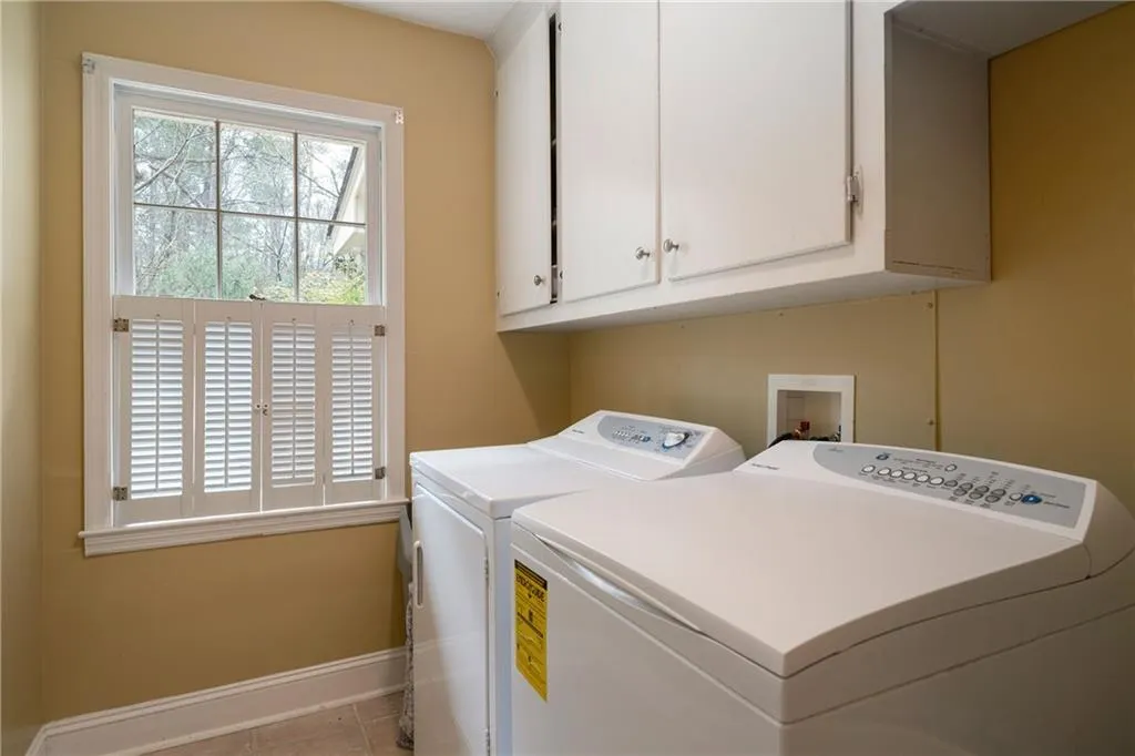 7297 Riverside Drive, Sandy Springs, Georgia 30328, 4 Bedrooms Bedrooms, ,4 BathroomsBathrooms,Residential,Sold,7297 Riverside Drive,6695638 7297 Riverside Drive, Sandy Springs, Georgia 30328, 4 Bedrooms Bedrooms, ,4 BathroomsBathrooms,Residential,Sold,7297 Riverside Drive,6695638