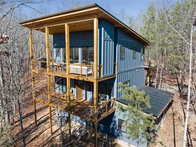 572 Left Turn, Blue Ridge, Georgia 30513