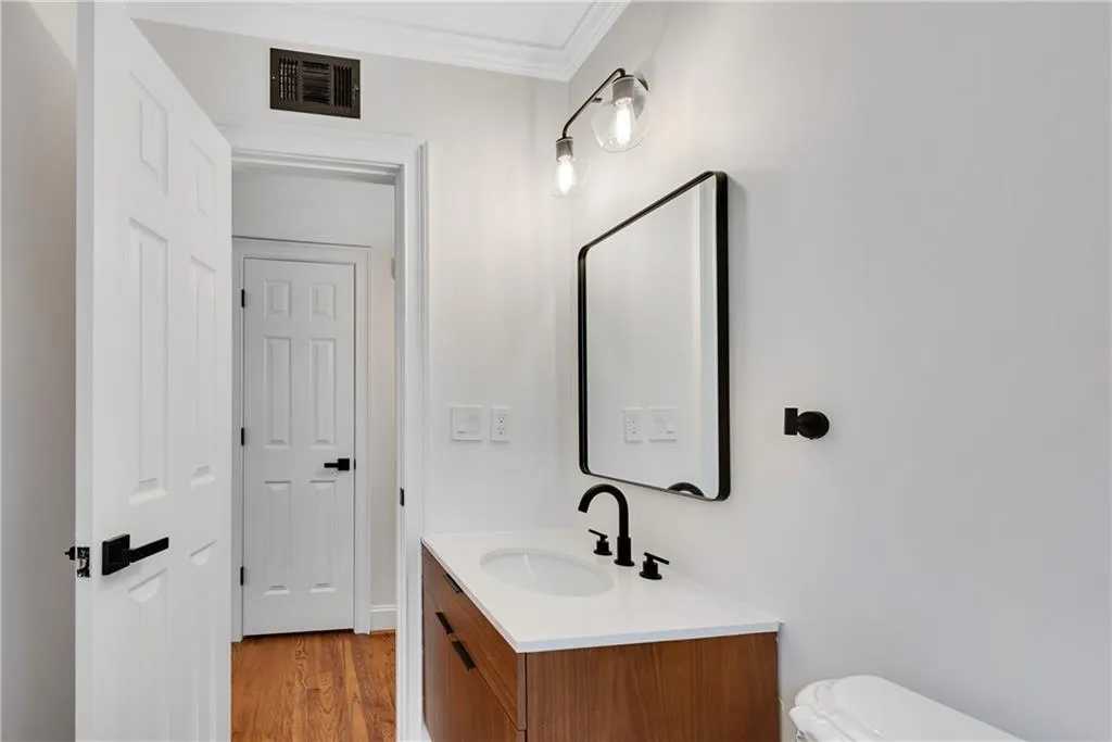 25 Sheridan Drive Ne Unit 5, Atlanta, Georgia 30305, 1 Bedroom Bedrooms, ,1 BathroomBathrooms,Residential,For Sale,25 Sheridan Drive Ne Unit 5,7659216