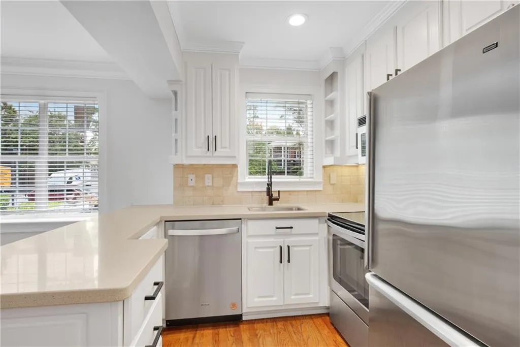 25 Sheridan Drive Ne Unit 5, Atlanta, Georgia 30305, 1 Bedroom Bedrooms, ,1 BathroomBathrooms,Residential,For Sale,25 Sheridan Drive Ne Unit 5,7659216