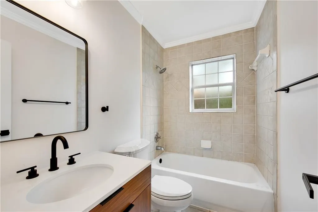 25 Sheridan Drive Ne Unit 5, Atlanta, Georgia 30305, 1 Bedroom Bedrooms, ,1 BathroomBathrooms,Residential,For Sale,25 Sheridan Drive Ne Unit 5,7659216