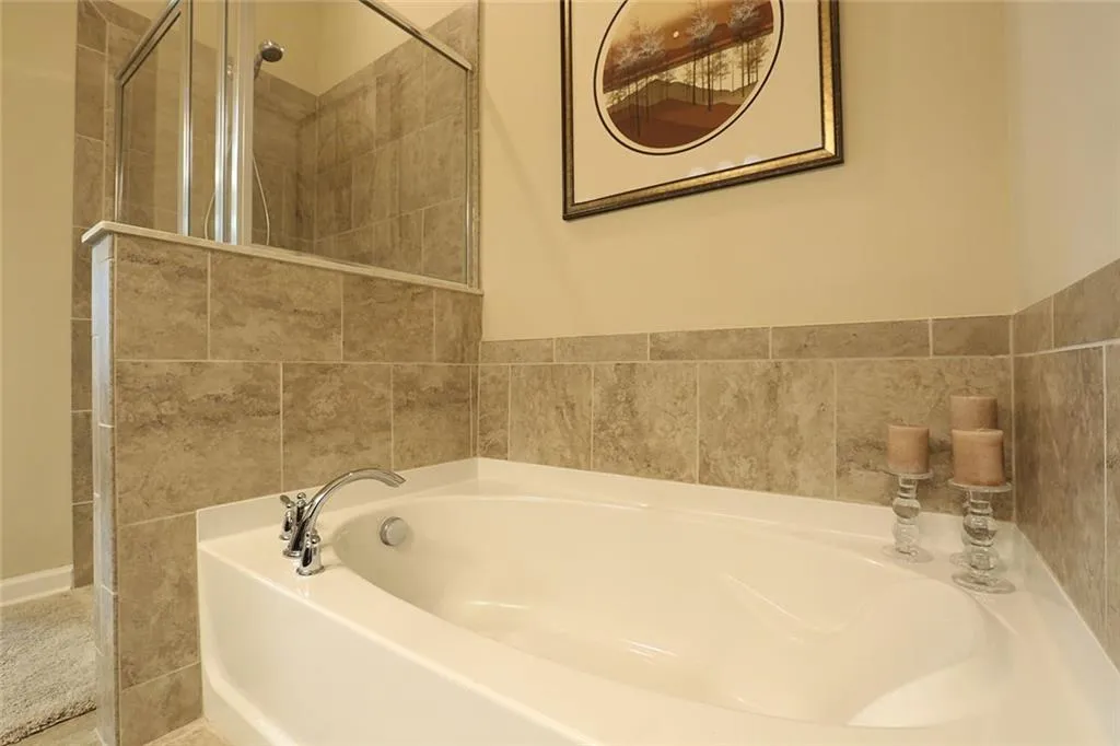 7585 Highland Bluff, Atlanta, Georgia 30328, 3 Bedrooms Bedrooms, ,3 BathroomsBathrooms,Residential,Sold,7585 Highland Bluff,5604770