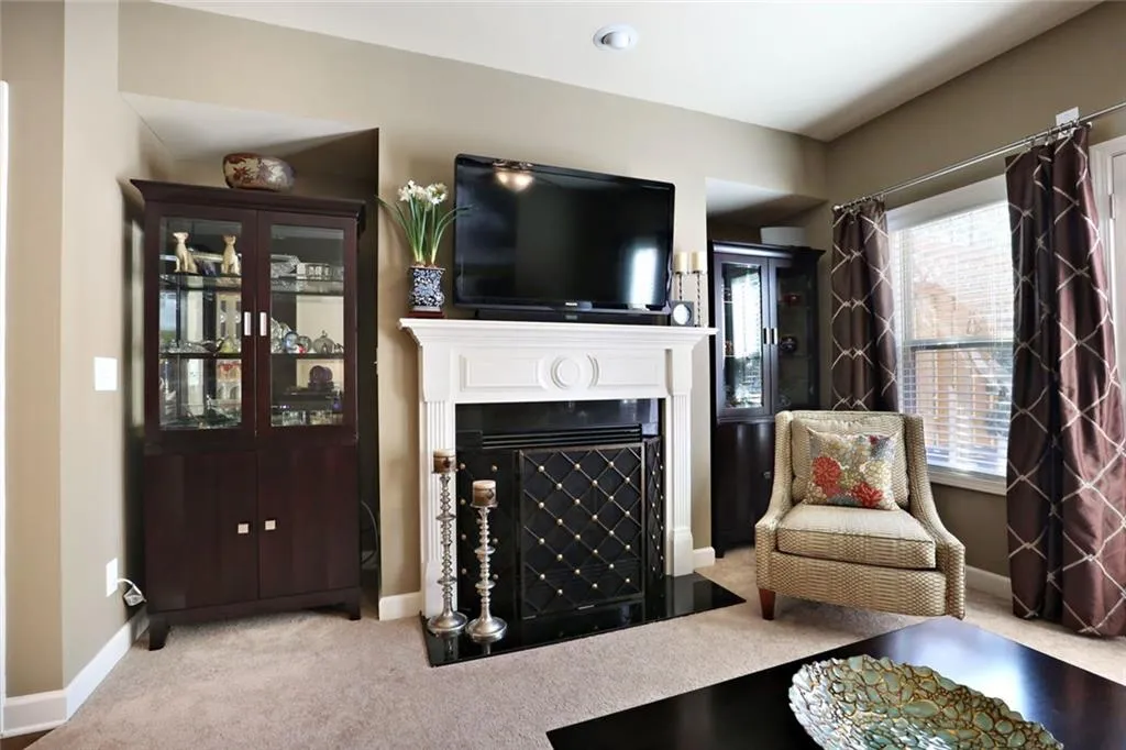 7585 Highland Bluff, Atlanta, Georgia 30328, 3 Bedrooms Bedrooms, ,3 BathroomsBathrooms,Residential,Sold,7585 Highland Bluff,5604770