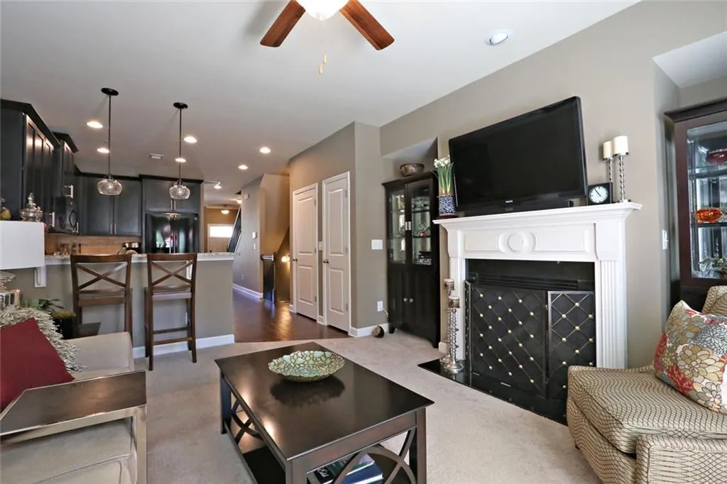 7585 Highland Bluff, Atlanta, Georgia 30328, 3 Bedrooms Bedrooms, ,3 BathroomsBathrooms,Residential,Sold,7585 Highland Bluff,5604770