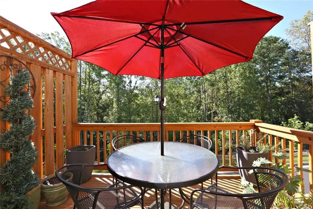 7585 Highland Bluff, Atlanta, Georgia 30328, 3 Bedrooms Bedrooms, ,3 BathroomsBathrooms,Residential,Sold,7585 Highland Bluff,5604770