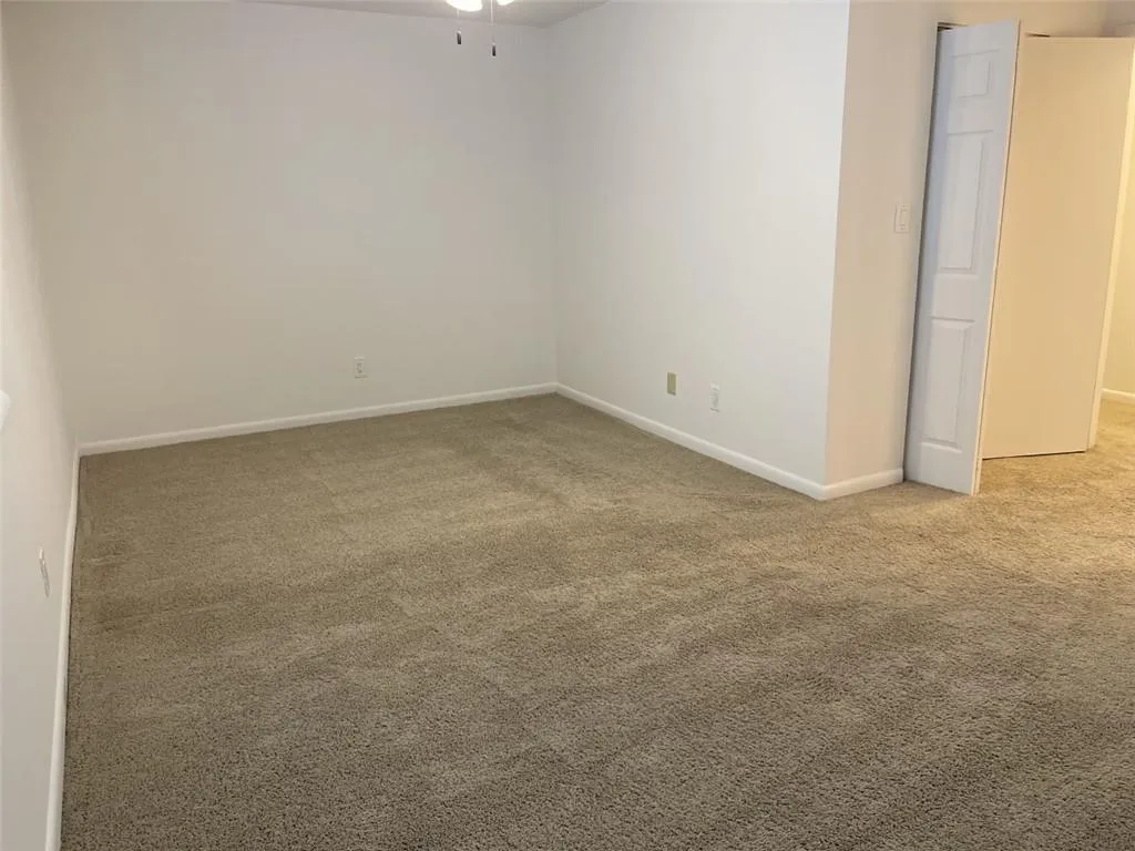 6900 Roswell Road Unit C4, Atlanta, Georgia 30328, 2 Bedrooms Bedrooms, ,2 BathroomsBathrooms,Residential,Sold,6900 Roswell Road Unit C4,7158550