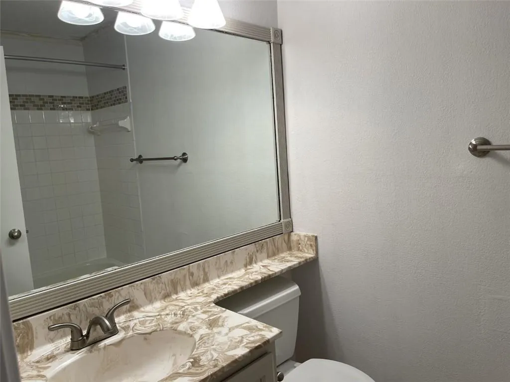 6900 Roswell Road Unit C4, Atlanta, Georgia 30328, 2 Bedrooms Bedrooms, ,2 BathroomsBathrooms,Residential,Sold,6900 Roswell Road Unit C4,7158550