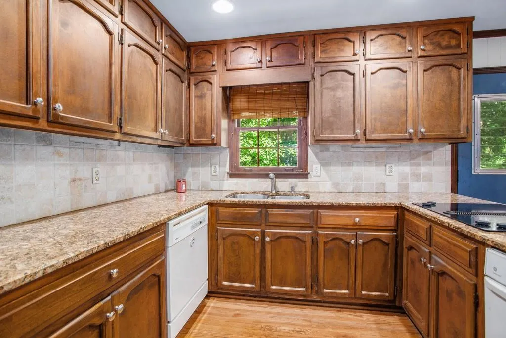 6520 Wright Circle, Sandy Springs, Georgia 30328, 4 Bedrooms Bedrooms, ,3 BathroomsBathrooms,Residential,Sold,6520 Wright Circle,7071394