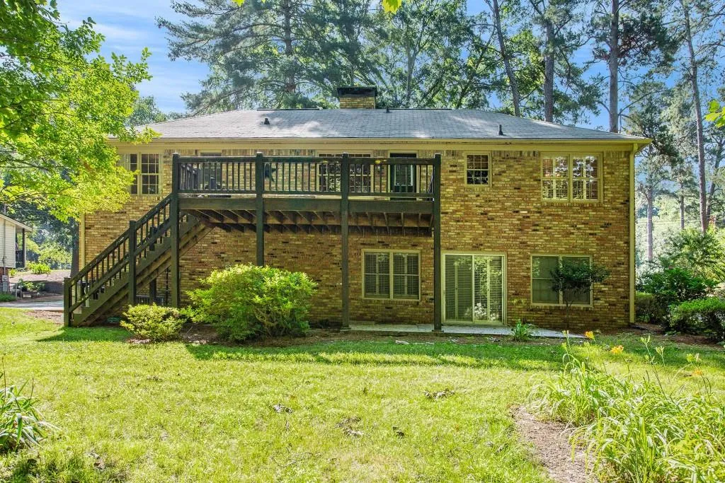 6520 Wright Circle, Sandy Springs, Georgia 30328, 4 Bedrooms Bedrooms, ,3 BathroomsBathrooms,Residential,Sold,6520 Wright Circle,7071394