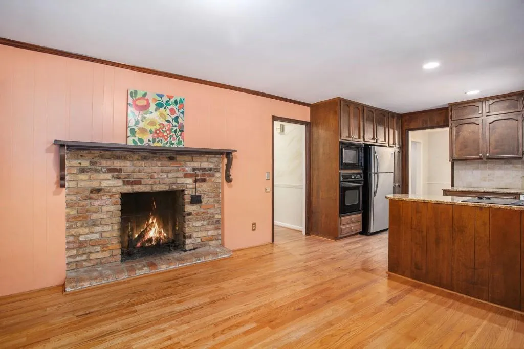 6520 Wright Circle, Sandy Springs, Georgia 30328, 4 Bedrooms Bedrooms, ,3 BathroomsBathrooms,Residential,Sold,6520 Wright Circle,7071394