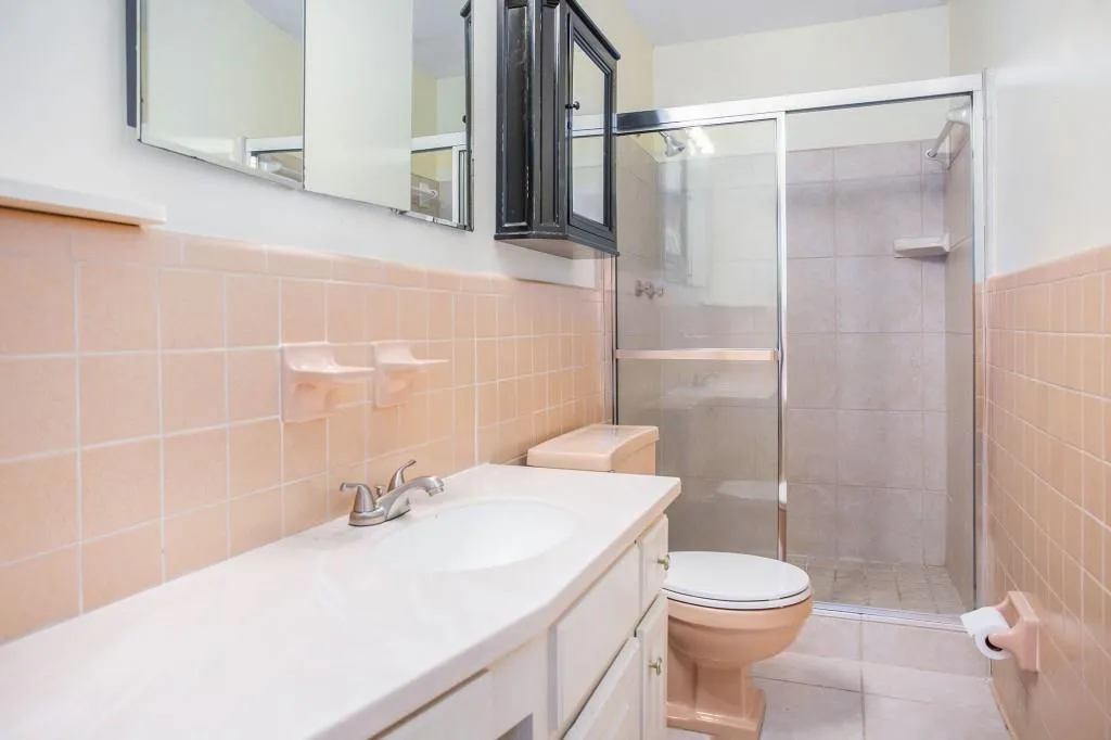 6520 Wright Circle, Sandy Springs, Georgia 30328, 4 Bedrooms Bedrooms, ,3 BathroomsBathrooms,Residential,Sold,6520 Wright Circle,7071394