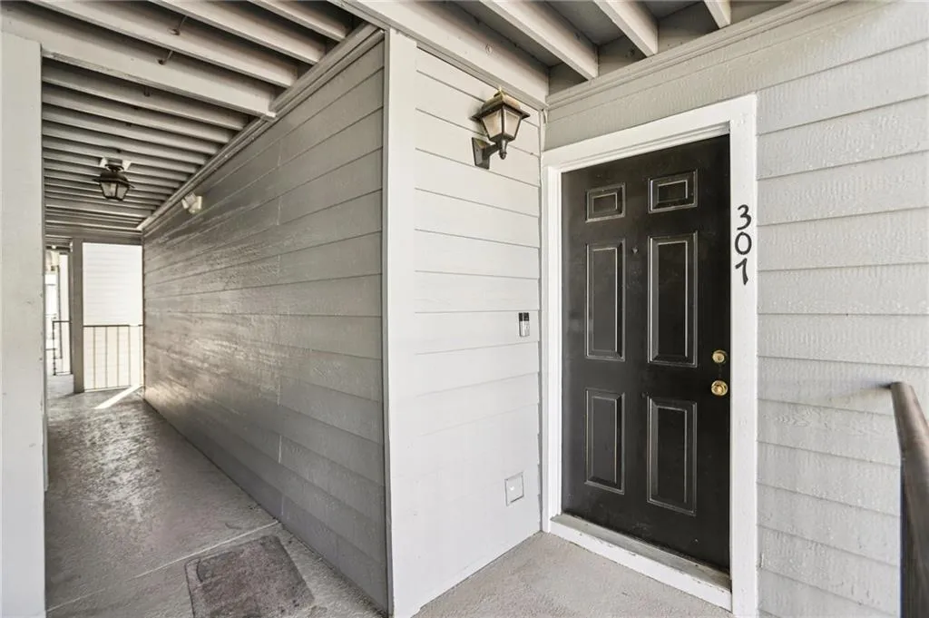 307 Granville Court Unit 307, Atlanta, Georgia 30328, 1 Bedroom Bedrooms, ,1 BathroomBathrooms,Residential,For Sale,307 Granville Court Unit 307,7725183