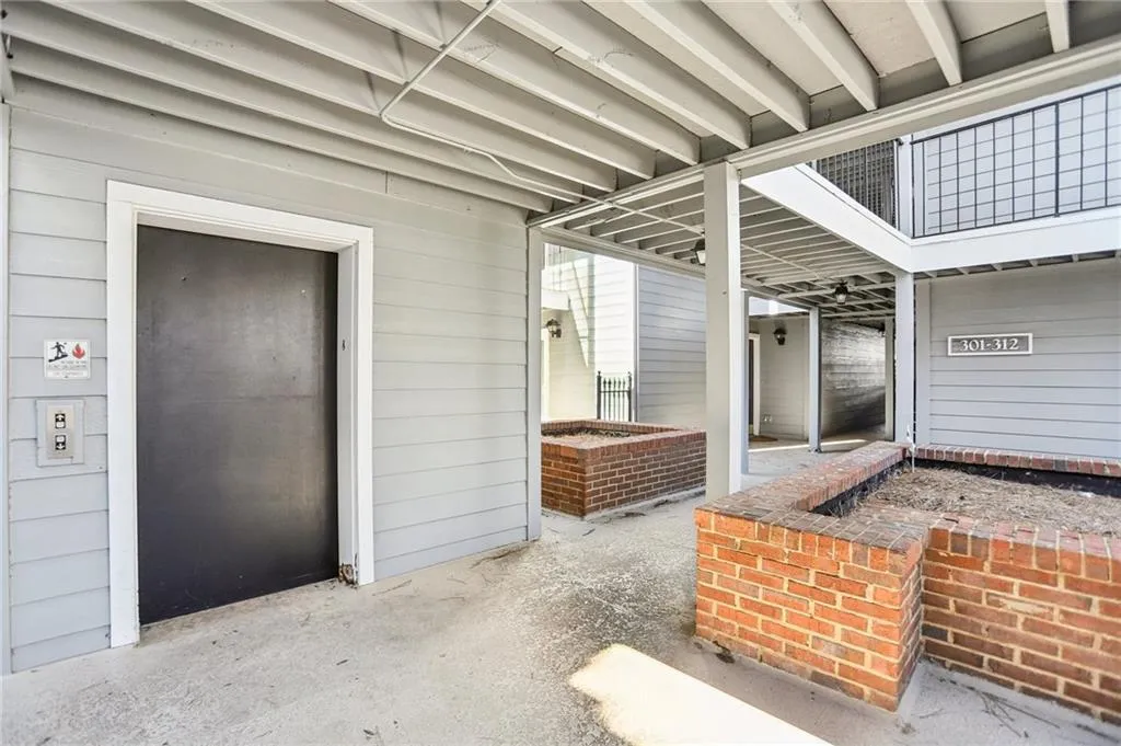 307 Granville Court Unit 307, Atlanta, Georgia 30328, 1 Bedroom Bedrooms, ,1 BathroomBathrooms,Residential,For Sale,307 Granville Court Unit 307,7725183
