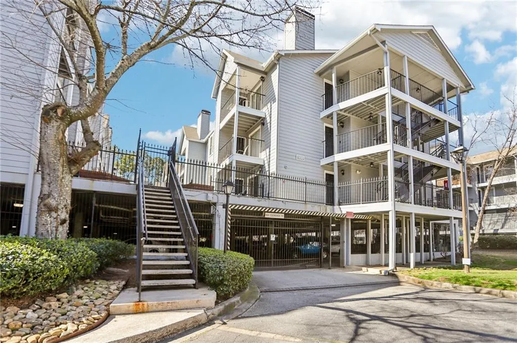 307 Granville Court Unit 307, Atlanta, Georgia 30328, 1 Bedroom Bedrooms, ,1 BathroomBathrooms,Residential,For Sale,307 Granville Court Unit 307,7725183