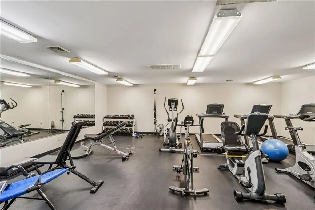 307 Granville Court Unit 307, Atlanta, Georgia 30328, 1 Bedroom Bedrooms, ,1 BathroomBathrooms,Residential,For Sale,307 Granville Court Unit 307,7725183