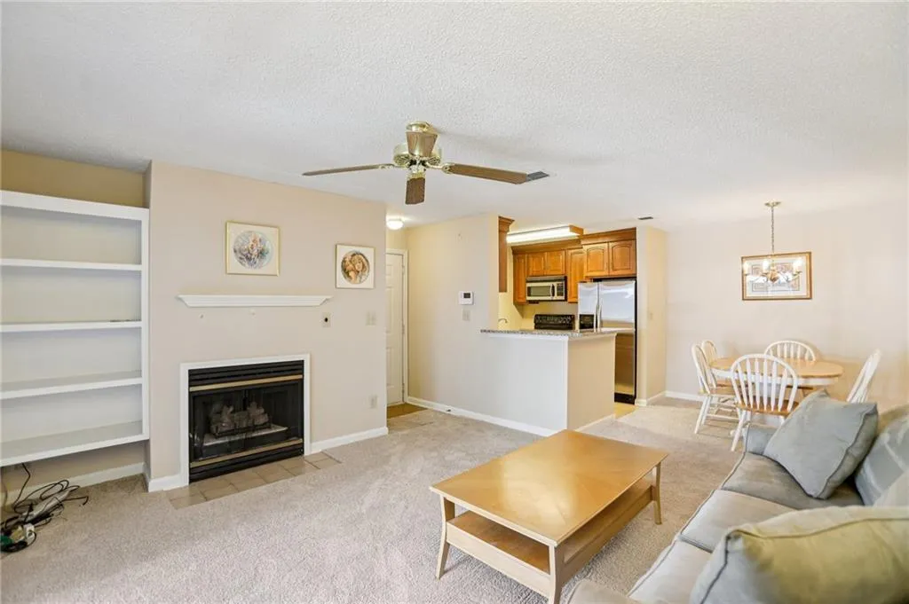307 Granville Court Unit 307, Atlanta, Georgia 30328, 1 Bedroom Bedrooms, ,1 BathroomBathrooms,Residential,For Sale,307 Granville Court Unit 307,7725183