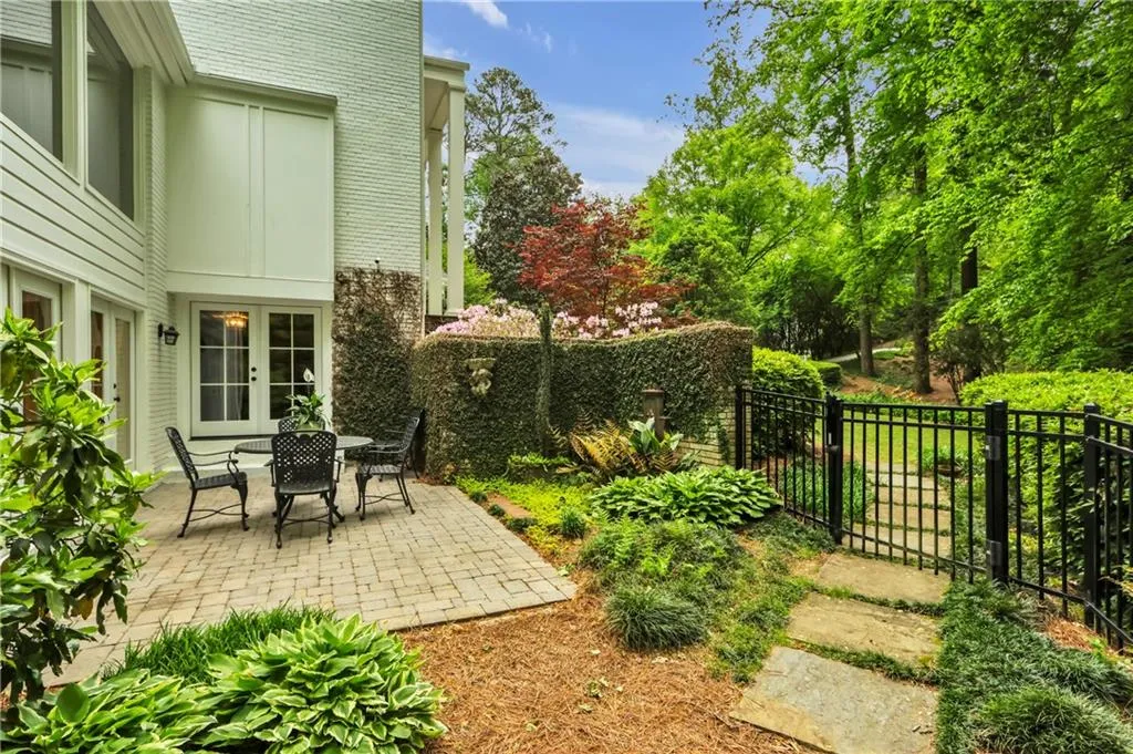 2562 Red Valley Road, Atlanta, Georgia 30305, 5 Bedrooms Bedrooms, ,4 BathroomsBathrooms,Residential,For Sale,2562 Red Valley Road,7559497