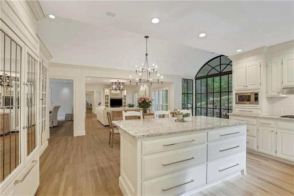 2562 Red Valley Road, Atlanta, Georgia 30305, 5 Bedrooms Bedrooms, ,4 BathroomsBathrooms,Residential,For Sale,2562 Red Valley Road,7559497