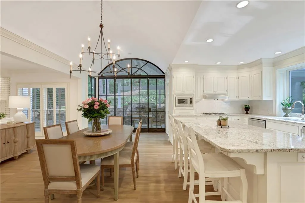 2562 Red Valley Road, Atlanta, Georgia 30305, 5 Bedrooms Bedrooms, ,4 BathroomsBathrooms,Residential,For Sale,2562 Red Valley Road,7559497