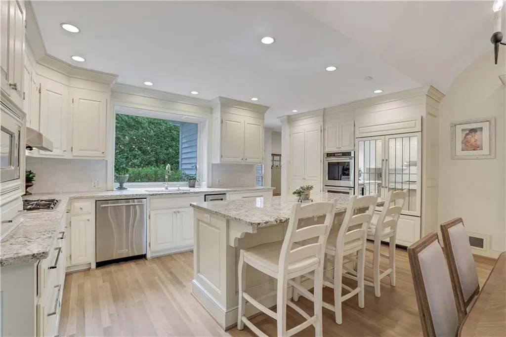 2562 Red Valley Road, Atlanta, Georgia 30305, 5 Bedrooms Bedrooms, ,4 BathroomsBathrooms,Residential,For Sale,2562 Red Valley Road,7559497