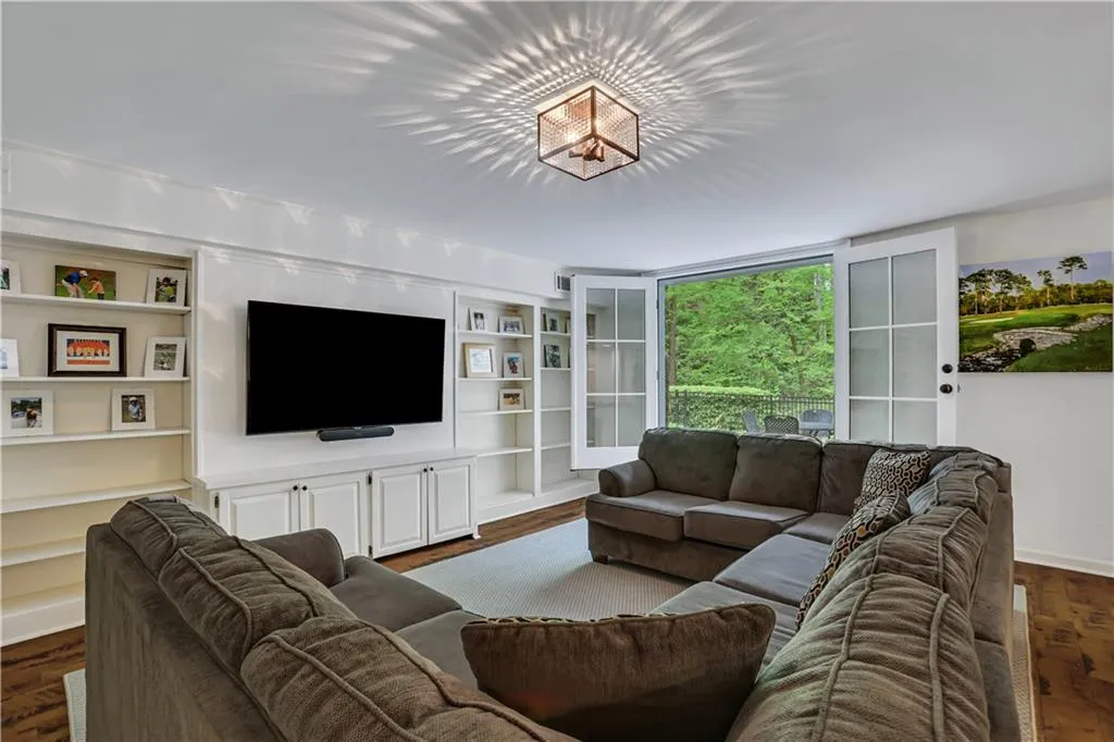 2562 Red Valley Road, Atlanta, Georgia 30305, 5 Bedrooms Bedrooms, ,4 BathroomsBathrooms,Residential,For Sale,2562 Red Valley Road,7559497