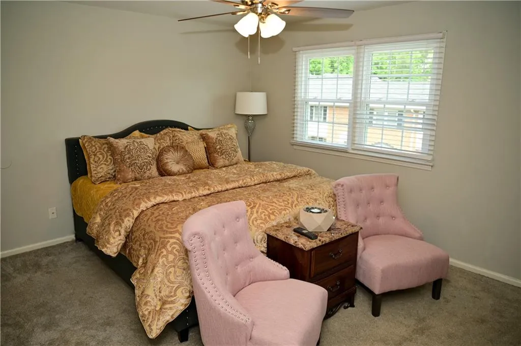 6520 Roswell Road Unit 104, Atlanta, Georgia 30328, 2 Bedrooms Bedrooms, ,1 BathroomBathrooms,Residential,Sold,6520 Roswell Road Unit 104,7215307