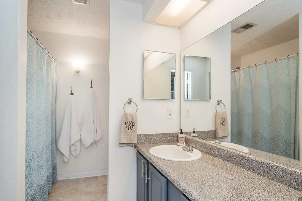 5135 Roswell Road Unit 3/35, Atlanta, Georgia 30342, 2 Bedrooms Bedrooms, ,2 BathroomsBathrooms,Residential,Sold,5135 Roswell Road Unit 3/35,5907259