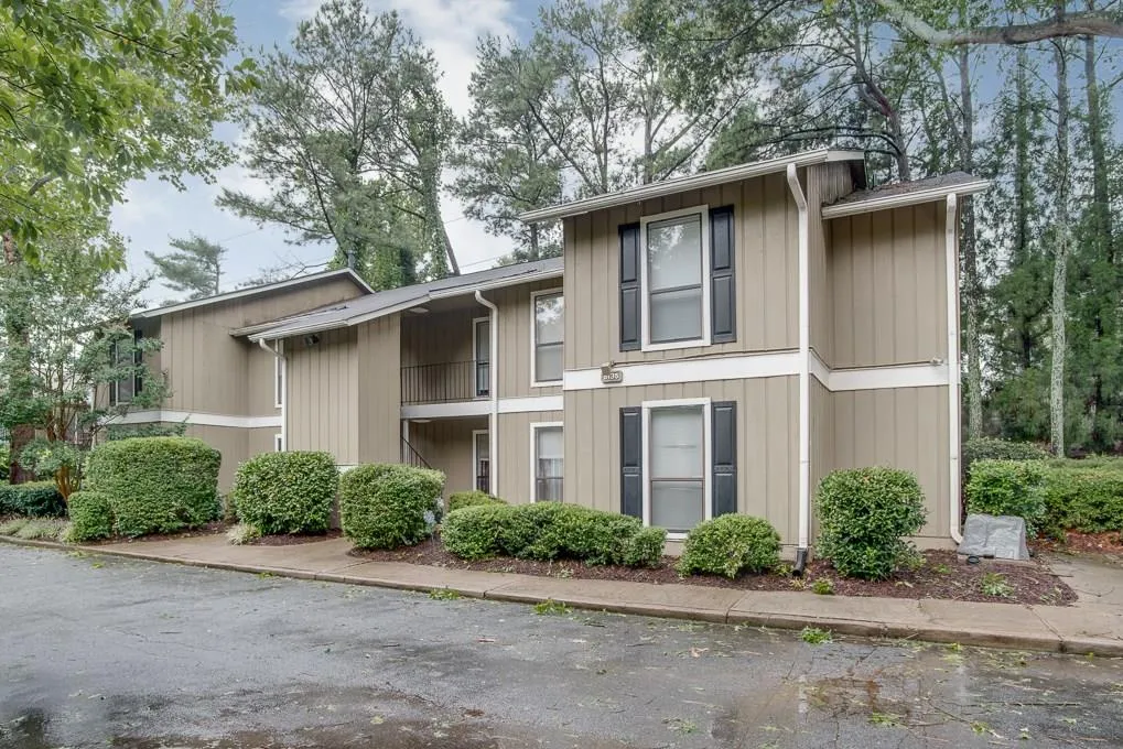 5135 Roswell Road Unit 3/35, Atlanta, Georgia 30342, 2 Bedrooms Bedrooms, ,2 BathroomsBathrooms,Residential,Sold,5135 Roswell Road Unit 3/35,5907259