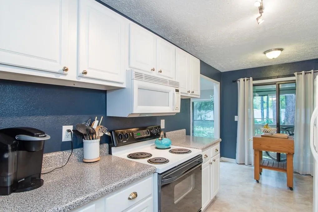 5135 Roswell Road Unit 3/35, Atlanta, Georgia 30342, 2 Bedrooms Bedrooms, ,2 BathroomsBathrooms,Residential,Sold,5135 Roswell Road Unit 3/35,5907259