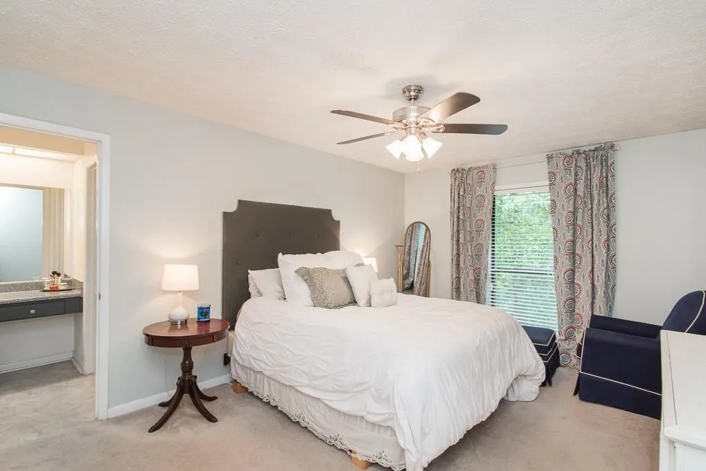 5135 Roswell Road Unit 3/35, Atlanta, Georgia 30342, 2 Bedrooms Bedrooms, ,2 BathroomsBathrooms,Residential,Sold,5135 Roswell Road Unit 3/35,5907259