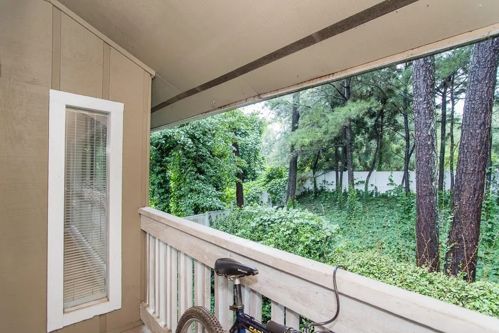 5135 Roswell Road Unit 3/35, Atlanta, Georgia 30342, 2 Bedrooms Bedrooms, ,2 BathroomsBathrooms,Residential,Sold,5135 Roswell Road Unit 3/35,5907259