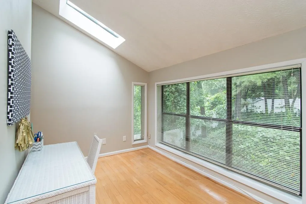 5135 Roswell Road Unit 3/35, Atlanta, Georgia 30342, 2 Bedrooms Bedrooms, ,2 BathroomsBathrooms,Residential,Sold,5135 Roswell Road Unit 3/35,5907259