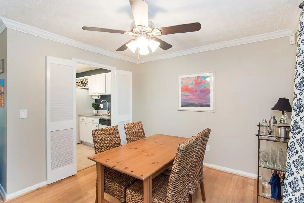 5135 Roswell Road Unit 3/35, Atlanta, Georgia 30342, 2 Bedrooms Bedrooms, ,2 BathroomsBathrooms,Residential,Sold,5135 Roswell Road Unit 3/35,5907259