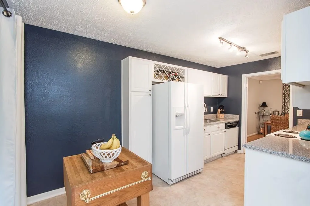 5135 Roswell Road Unit 3/35, Atlanta, Georgia 30342, 2 Bedrooms Bedrooms, ,2 BathroomsBathrooms,Residential,Sold,5135 Roswell Road Unit 3/35,5907259