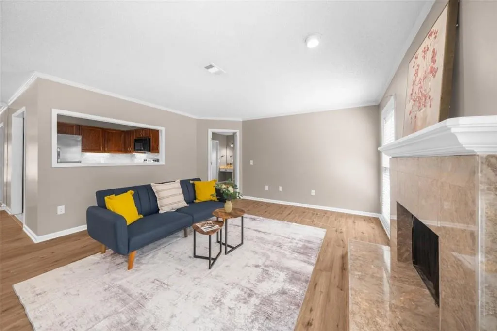 704 Hollyfax Circle, Sandy Springs, Georgia 30328, 1 Bedroom Bedrooms, ,1 BathroomBathrooms,Residential,Sold,704 Hollyfax Circle,7431540