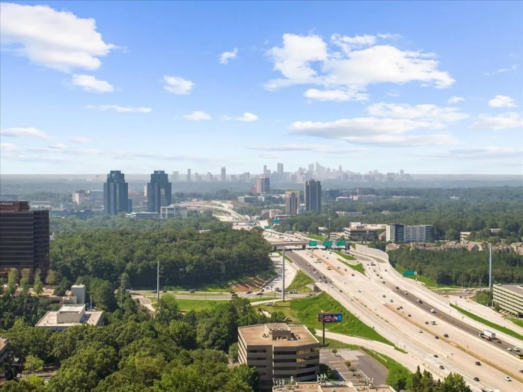 704 Hollyfax Circle, Sandy Springs, Georgia 30328, 1 Bedroom Bedrooms, ,1 BathroomBathrooms,Residential,Sold,704 Hollyfax Circle,7431540