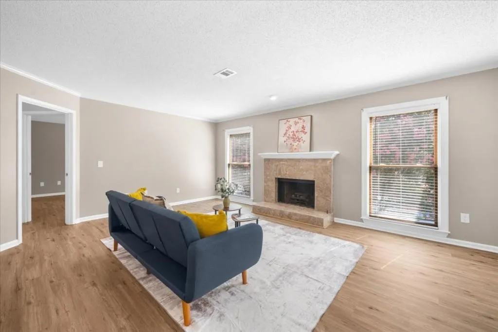 704 Hollyfax Circle, Sandy Springs, Georgia 30328, 1 Bedroom Bedrooms, ,1 BathroomBathrooms,Residential,Sold,704 Hollyfax Circle,7431540