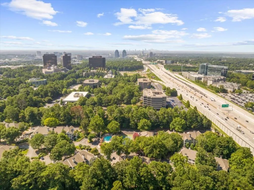 704 Hollyfax Circle, Sandy Springs, Georgia 30328, 1 Bedroom Bedrooms, ,1 BathroomBathrooms,Residential,Sold,704 Hollyfax Circle,7431540