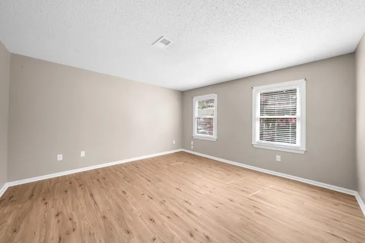 704 Hollyfax Circle, Sandy Springs, Georgia 30328, 1 Bedroom Bedrooms, ,1 BathroomBathrooms,Residential,Sold,704 Hollyfax Circle,7431540