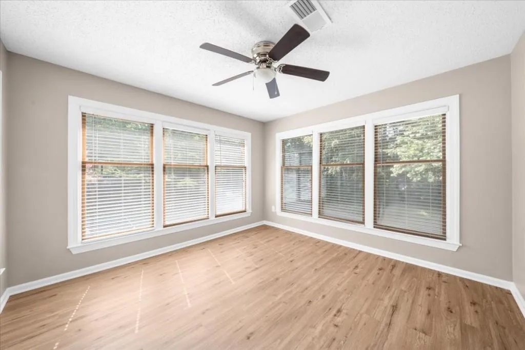 704 Hollyfax Circle, Sandy Springs, Georgia 30328, 1 Bedroom Bedrooms, ,1 BathroomBathrooms,Residential,Sold,704 Hollyfax Circle,7431540