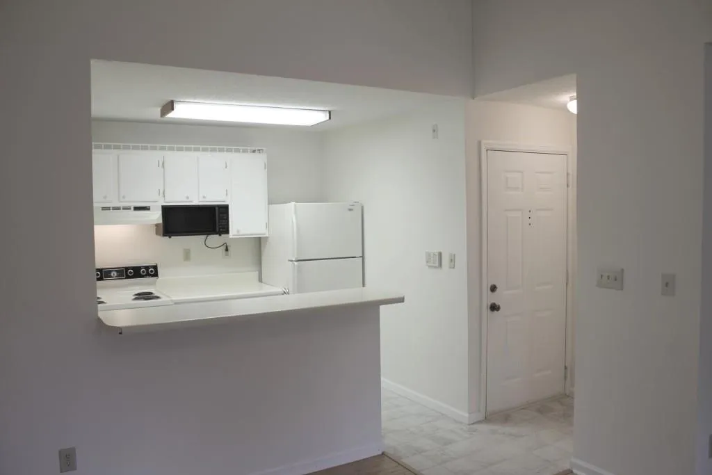 548 Granville Court Unit 548, Sandy Springs, Georgia 30328, 1 Bedroom Bedrooms, ,1 BathroomBathrooms,Residential,Sold,548 Granville Court Unit 548,5693075