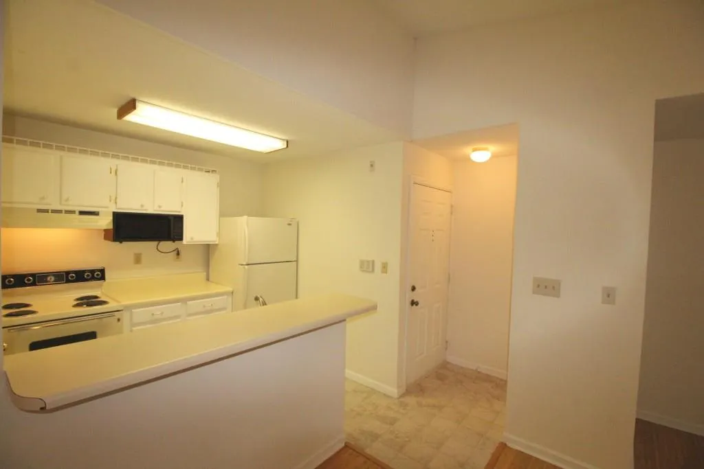548 Granville Court Unit 548, Sandy Springs, Georgia 30328, 1 Bedroom Bedrooms, ,1 BathroomBathrooms,Residential,Sold,548 Granville Court Unit 548,5693075