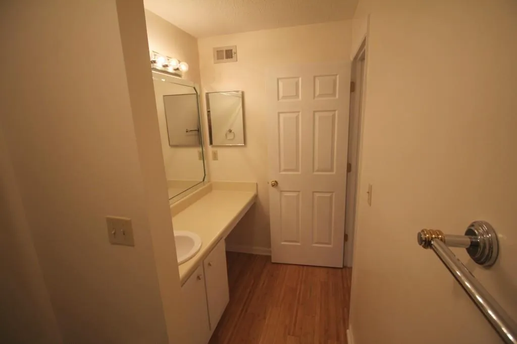 548 Granville Court Unit 548, Sandy Springs, Georgia 30328, 1 Bedroom Bedrooms, ,1 BathroomBathrooms,Residential,Sold,548 Granville Court Unit 548,5693075