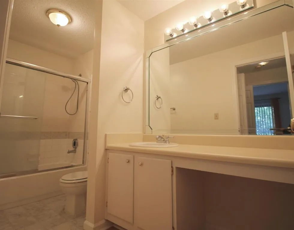 548 Granville Court Unit 548, Sandy Springs, Georgia 30328, 1 Bedroom Bedrooms, ,1 BathroomBathrooms,Residential,Sold,548 Granville Court Unit 548,5693075